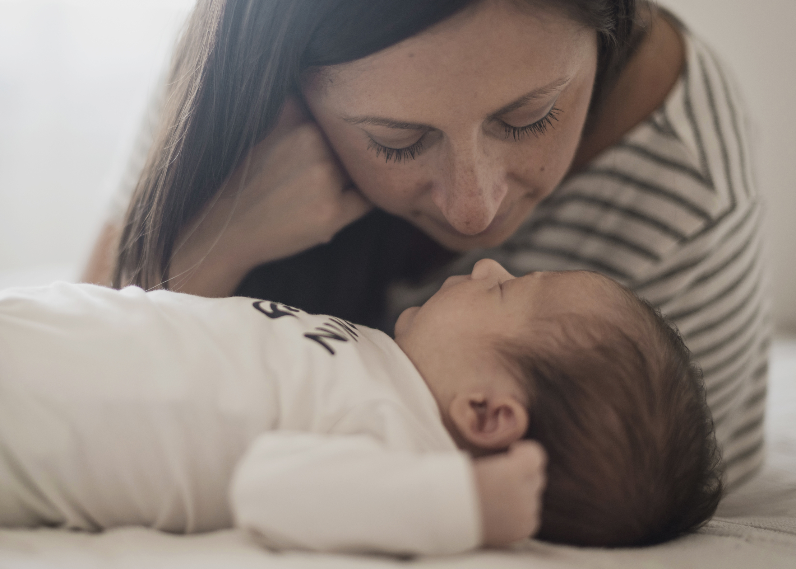 Cuidados com a pele pós-parto - Blog Mamãe & Cia