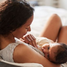 composição do leite materno - blog mamaee cia